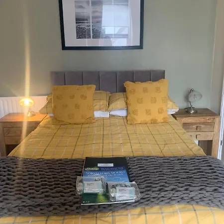 Wentworth B&B 휫비