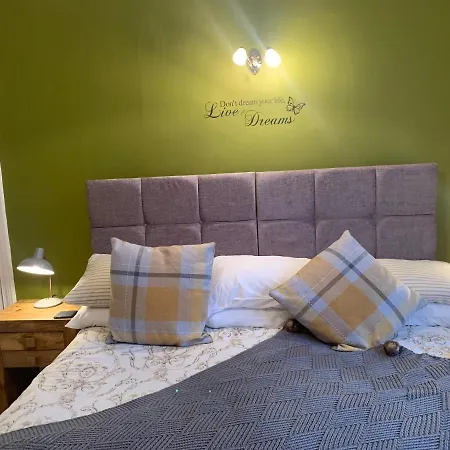 Wentworth B&B 휫비