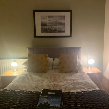 Wentworth Уитби