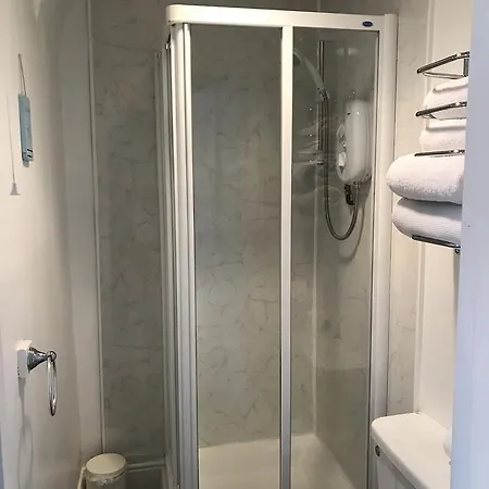 Wentworth 4* וויטבי