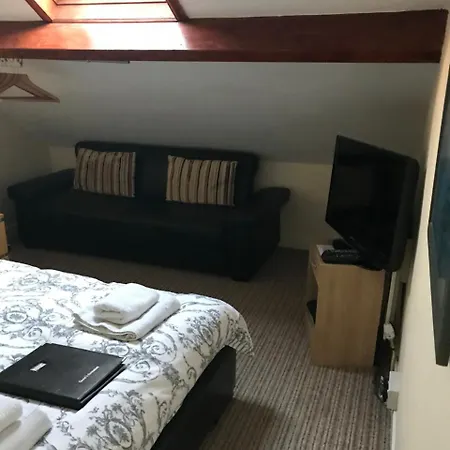 Wentworth 4* וויטבי